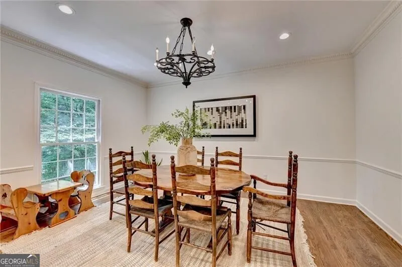 585 Cambridge WAY Sandy Springs, GA 30328