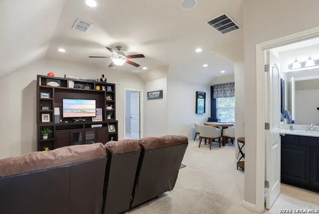 3789 Lariat Bulverde, TX 78163