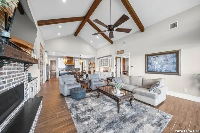 156 PUZZLE PASS Spring Branch, TX 78070