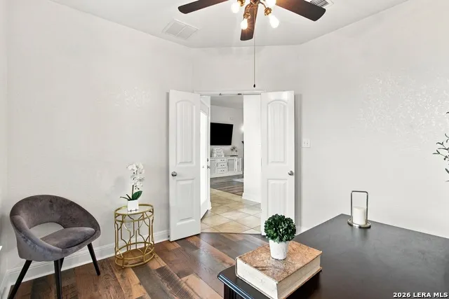 272 Flint Road Cibolo, TX 78108