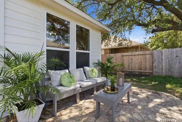 272 Flint Road Cibolo, TX 78108