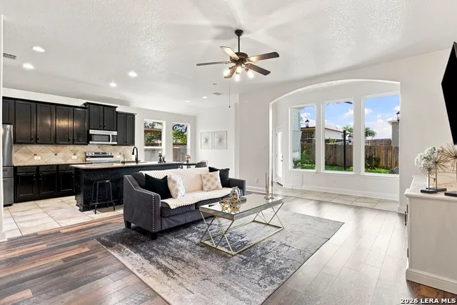 272 Flint Road Cibolo, TX 78108