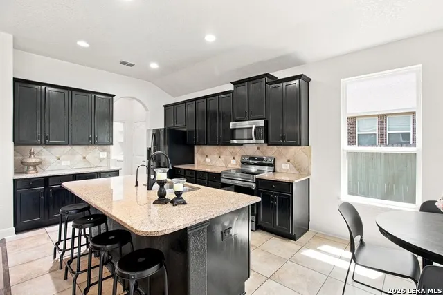 272 Flint Road Cibolo, TX 78108