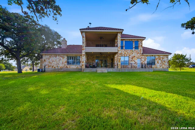 128 ABREGO RIDGE DR Floresville, TX 78114