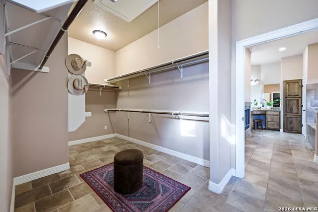 128 ABREGO RIDGE DR Floresville, TX 78114