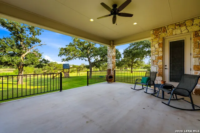 128 ABREGO RIDGE DR Floresville, TX 78114