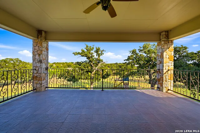 128 ABREGO RIDGE DR Floresville, TX 78114
