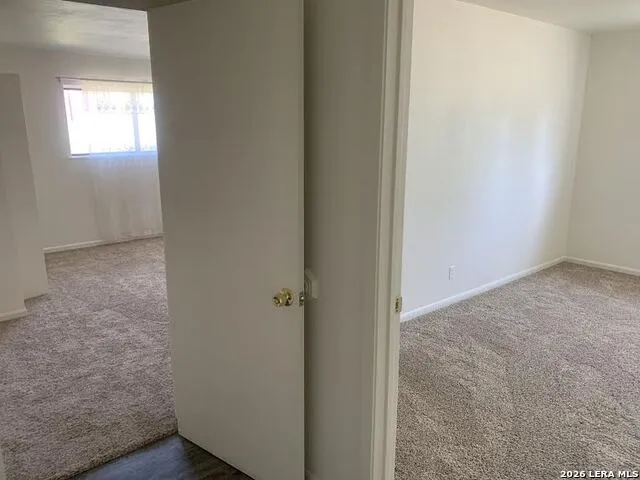 508 Crouch Ave Devine, TX 78016