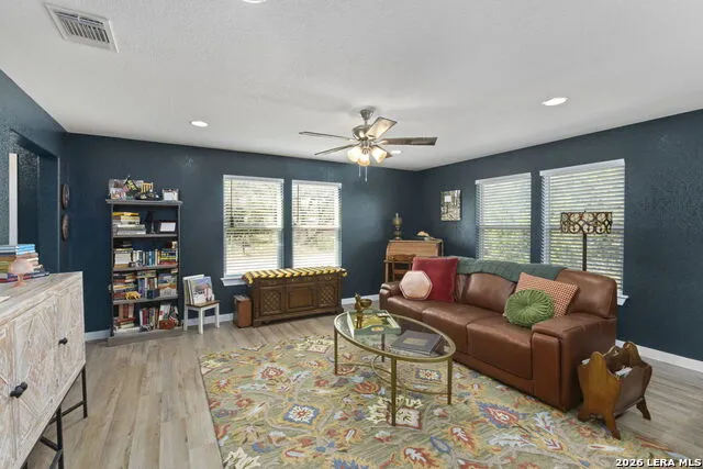 185 Northeast Bandera, TX 78003