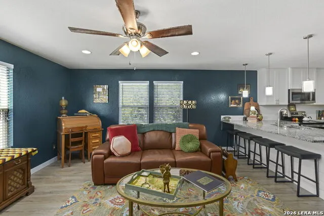 185 Northeast Bandera, TX 78003