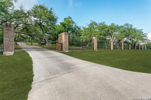 2810 HILINE DR