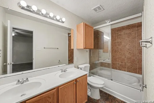 8715 Laguna San Antonio, TX 78251