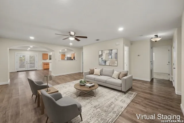 8715 Laguna San Antonio, TX 78251