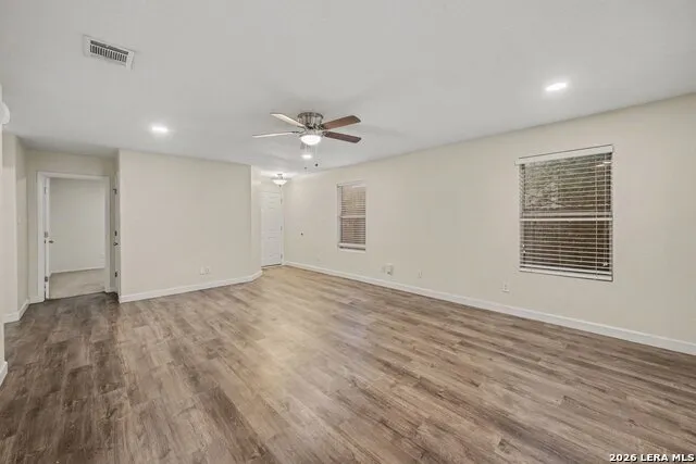 8715 Laguna San Antonio, TX 78251