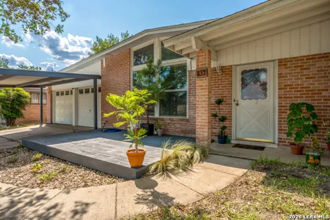 437 E LINDBERGH BLVD