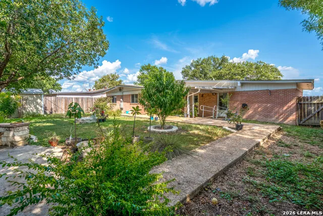 437 E LINDBERGH BLVD Universal City, TX 78148