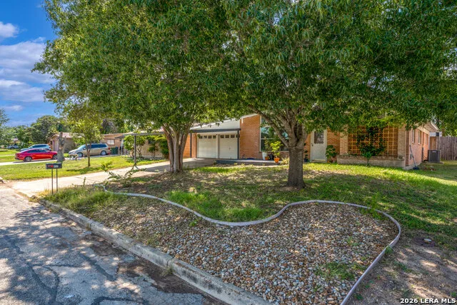 437 E LINDBERGH BLVD Universal City, TX 78148