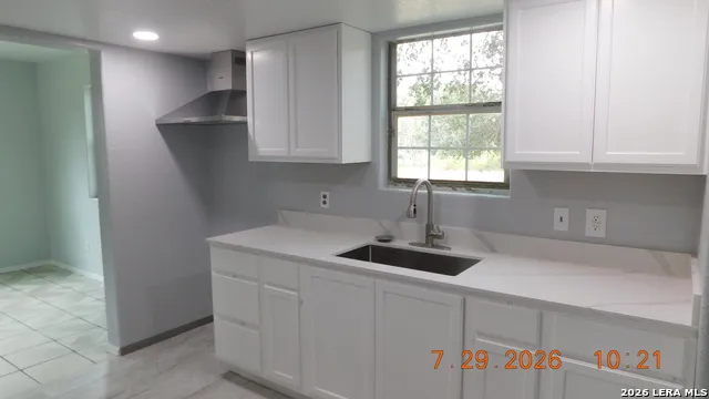 55 S 3rd Somerset, TX 78069