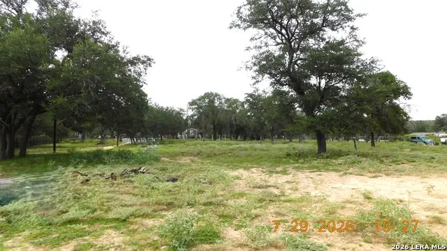 55 S 3rd Somerset, TX 78069