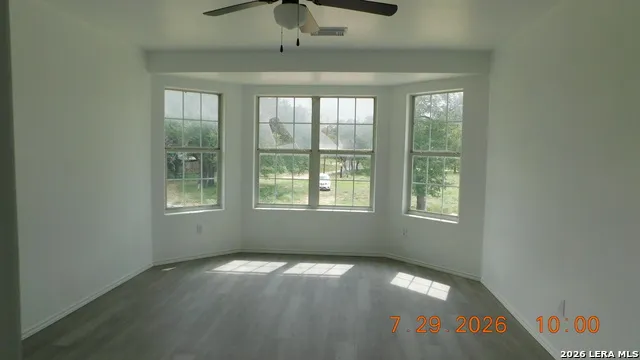 55 S 3rd Somerset, TX 78069
