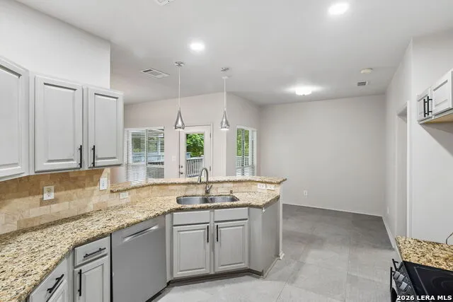 11335 AMHURST DR San Antonio, TX 78213