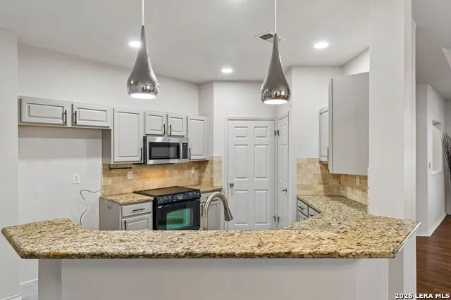 11335 AMHURST DR San Antonio, TX 78213