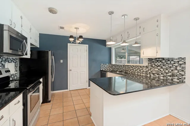 800 MARILYN DR Schertz, TX 78154