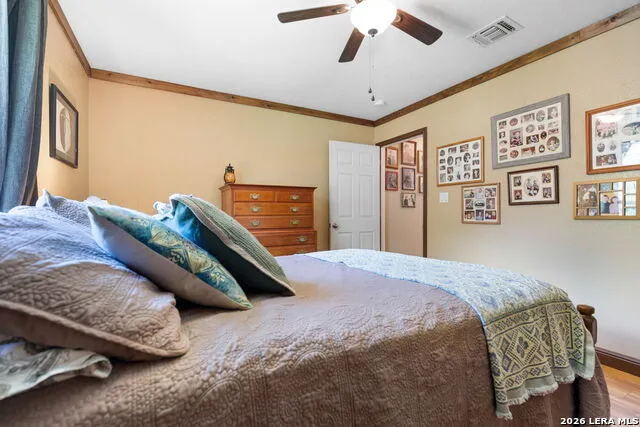 126 MADRONE RDG Comfort, TX 78013