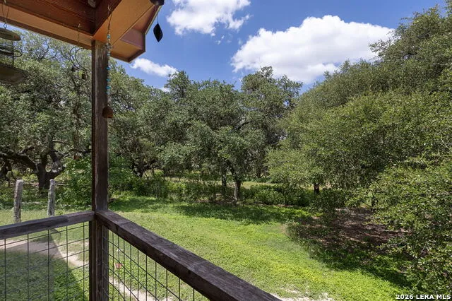 126 MADRONE RDG Comfort, TX 78013