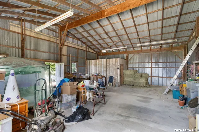 126 MADRONE RDG Comfort, TX 78013