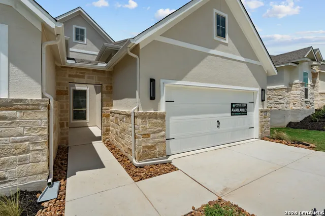 139 Kari Drive Castroville, TX 78009