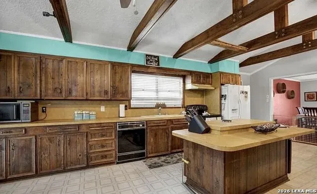 1010 county oak dr Luling, TX 78648