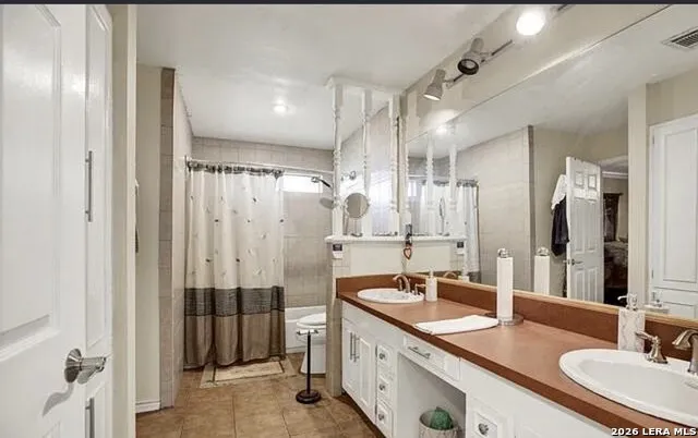 1010 county oak dr Luling, TX 78648
