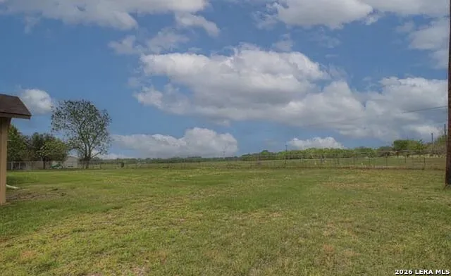 1010 county oak dr Luling, TX 78648