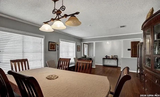 1010 county oak dr Luling, TX 78648