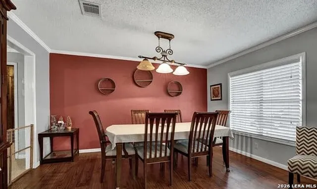 1010 county oak dr Luling, TX 78648