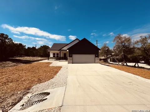 1736 Stallion Springs