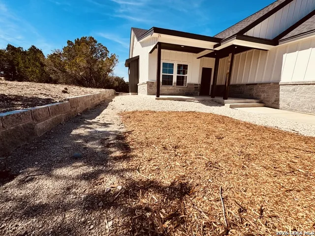 1736 Stallion Springs Fischer, TX 78623