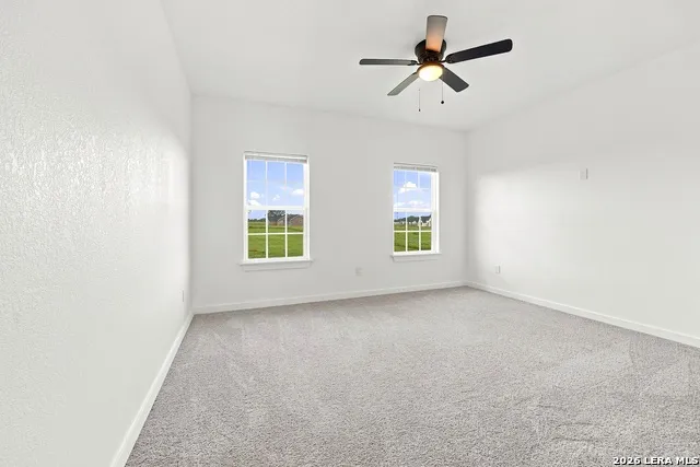 105 Hidden Cv Floresville, TX 78114