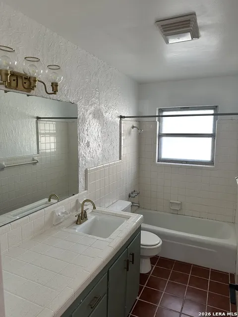 510 Lake Drive Kerrville, TX 78028