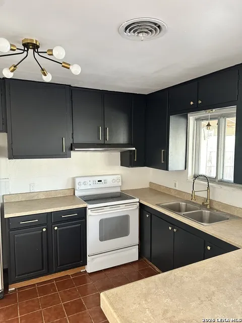 510 Lake Drive Kerrville, TX 78028