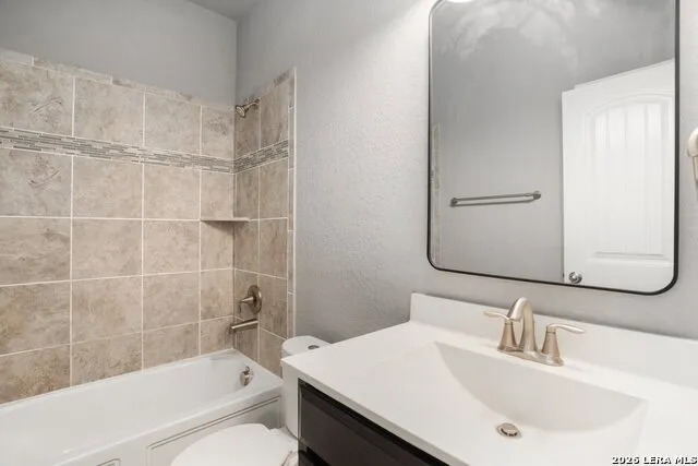 1711 Ayleth San Antonio, TX 78213