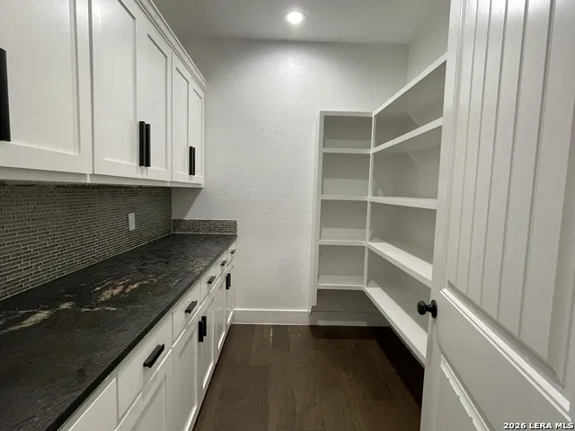 18 Valley View Uvalde, TX 78801