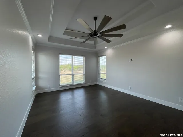 18 Valley View Uvalde, TX 78801