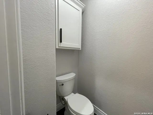 18 Valley View Uvalde, TX 78801