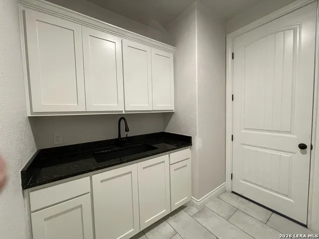 18 Valley View Uvalde, TX 78801