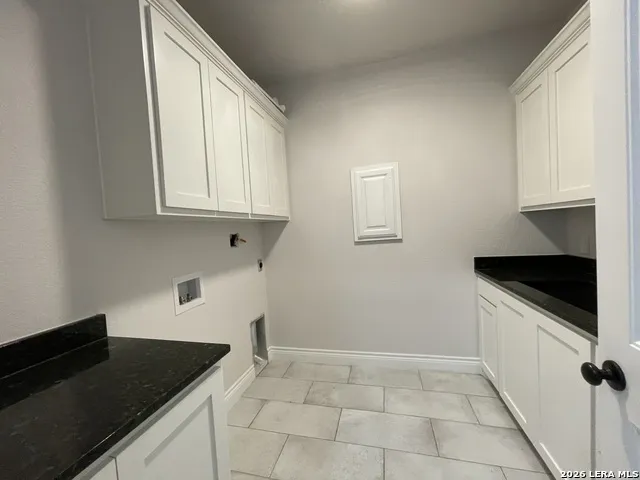 18 Valley View Uvalde, TX 78801