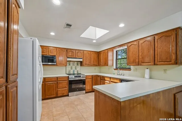 302 MESA DR Wimberley, TX 78676