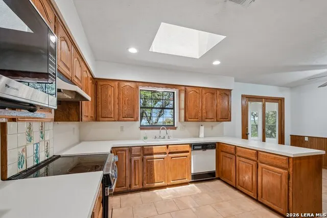 302 MESA DR Wimberley, TX 78676
