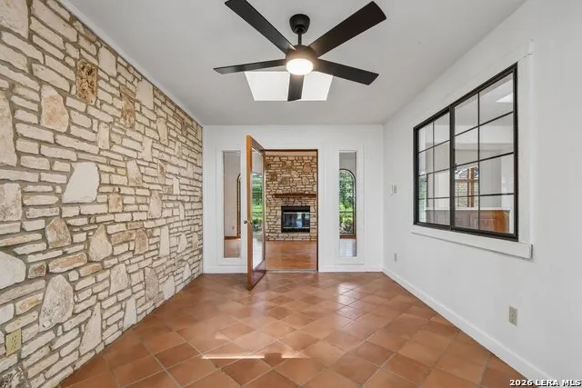 302 MESA DR Wimberley, TX 78676
